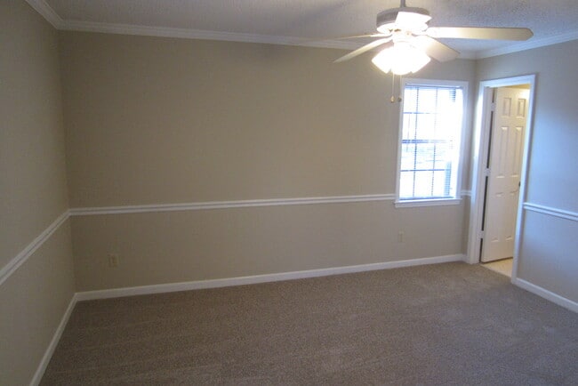Building Photo - Lamesa7161
