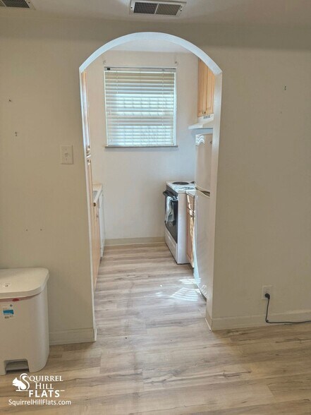 Building Photo - 5710 Phillips Ave