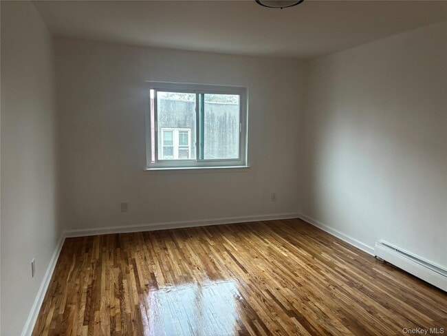 Building Photo - 654 Hegeman Ave