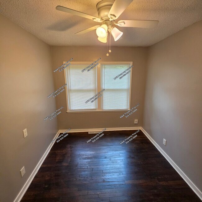 Building Photo - Beautiful 3 bedrooms and 1 bath home located on N 82nd St in Kansas City, KS