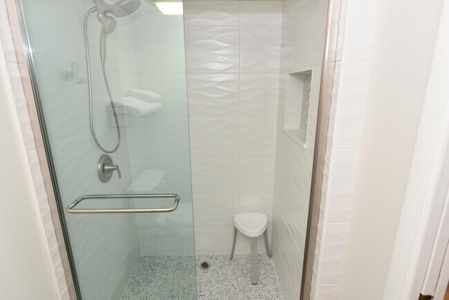 Building Photo - 901 Seafarer Cir