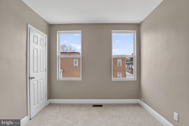 Building Photo - 3300 Dudley Ave