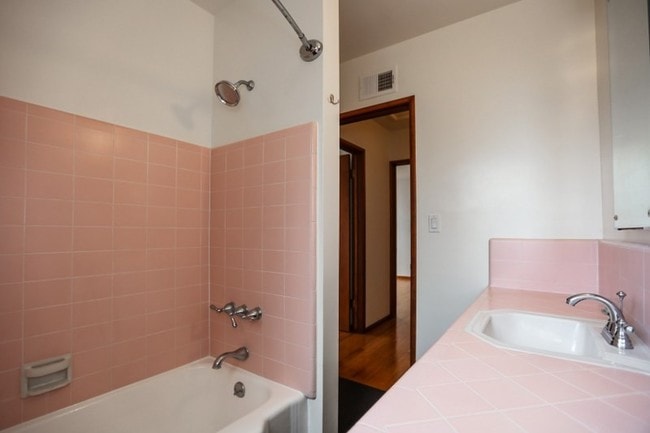 Building Photo - 1147 24th St