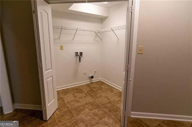 Building Photo - 3562 Bryant Ln