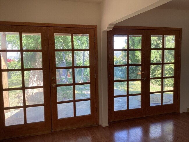 Building Photo - 1125 Pagoda Pl