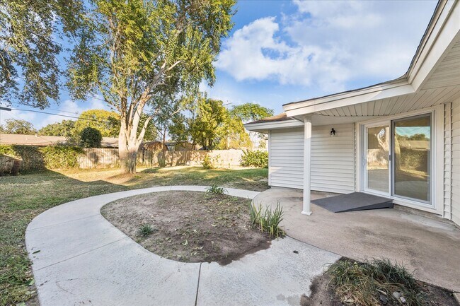 Building Photo - 6314 Mobud Dr