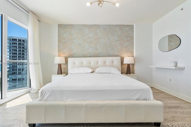 Building Photo - 16699 Collins Ave