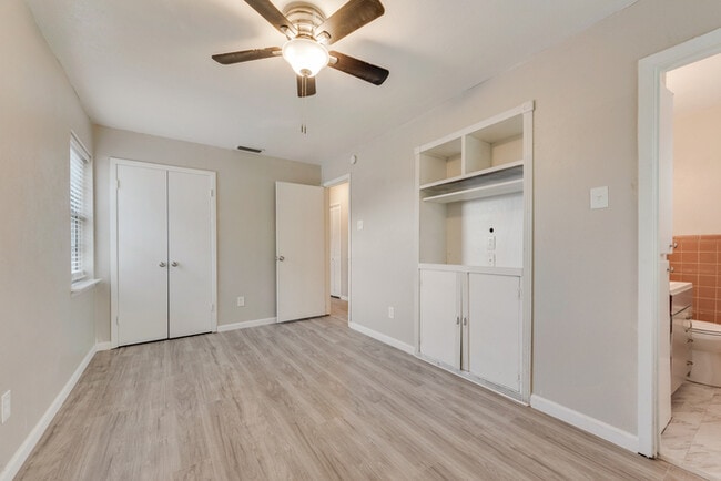 Building Photo - 3 bedroom Home with Prime Location