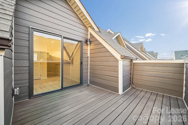 Building Photo - 1310 Gleason Wy