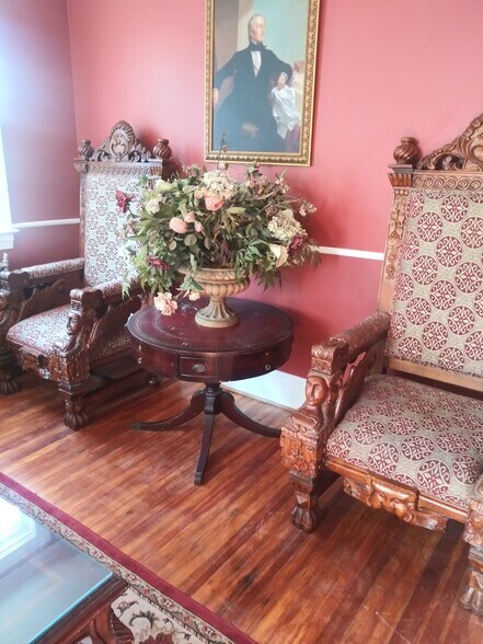 living room - 523 Overdale Rd