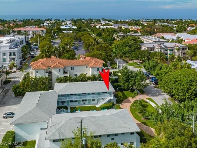 Building Photo - 530 4th Ave S