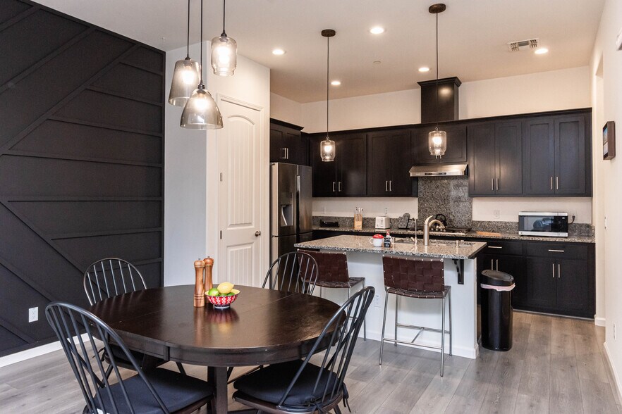 Building Photo - 4412 Natomas Central Dr