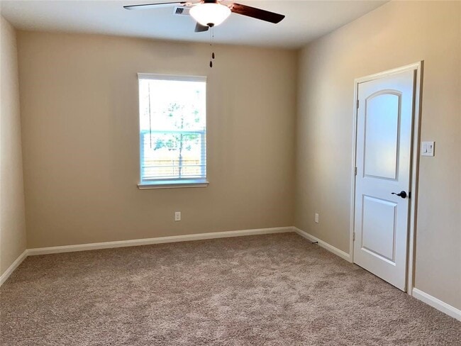 Building Photo - 8881 Oval Glass St