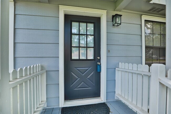 Building Photo - 18419 Buddy Riley Blvd