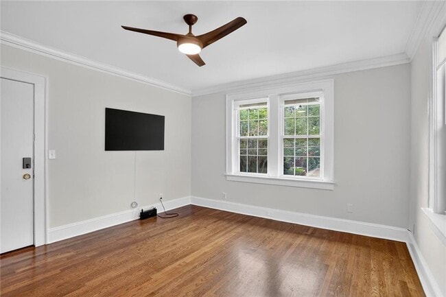 Building Photo - 824 Greenwood Ave NE