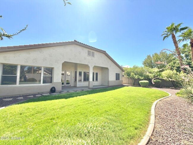 Building Photo - 12816 W Vista Paseo Dr