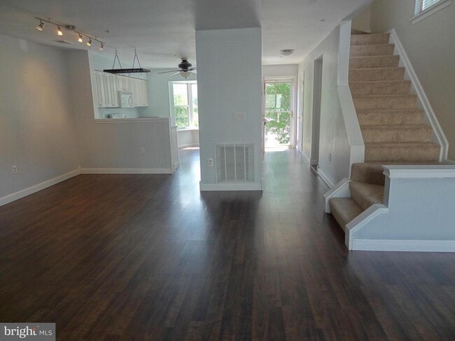 Building Photo - 2492 Wentworth Dr