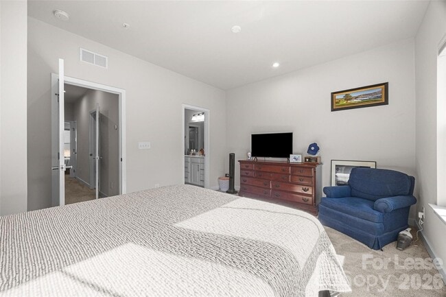 Building Photo - 424 Music Hall Wy