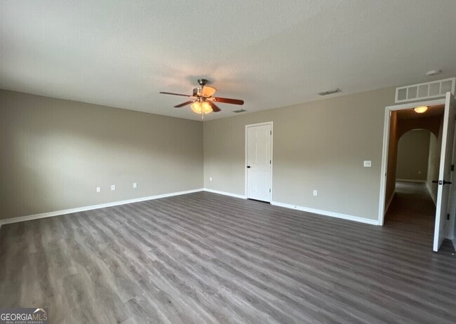 Building Photo - 405 Brooklet Cir
