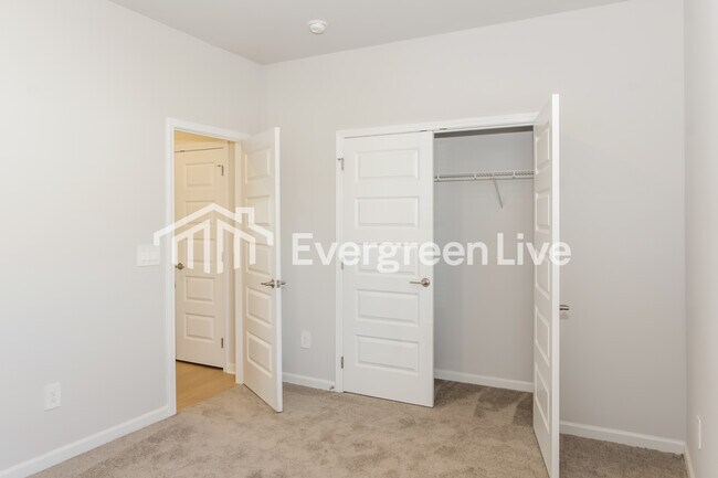 Building Photo - 103 Ashby Pond Dr