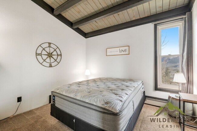 Building Photo - 2100 Lodgepole Cir