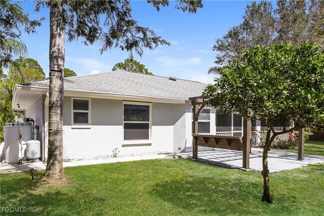 Building Photo - 1619 Geranium Ave