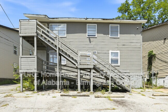 Building Photo - 8017 1st Ave S