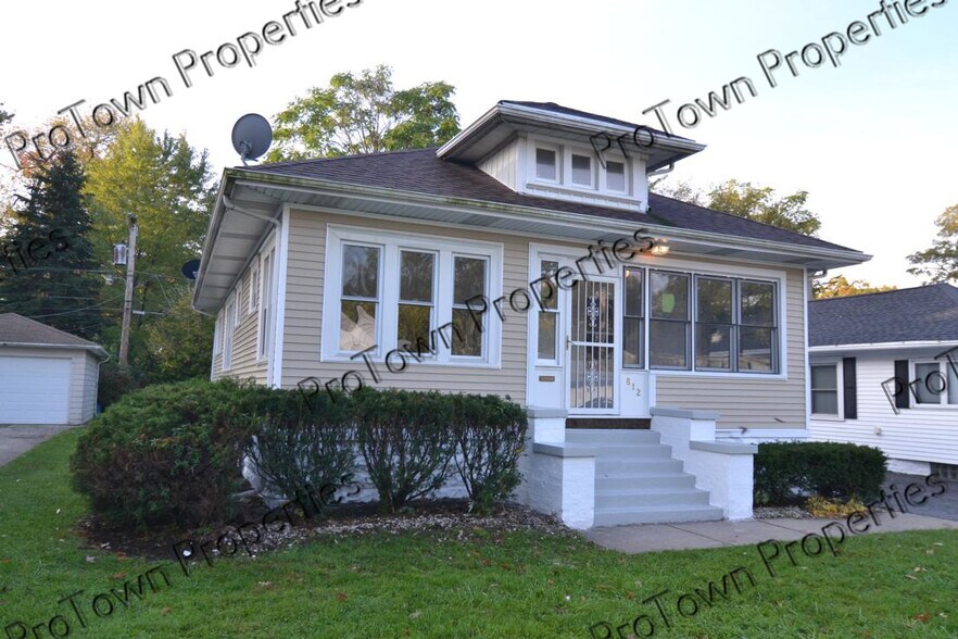 Primary Photo - 812 Morgan St