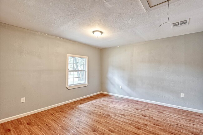 Building Photo - 14427 Campden Hill Rd