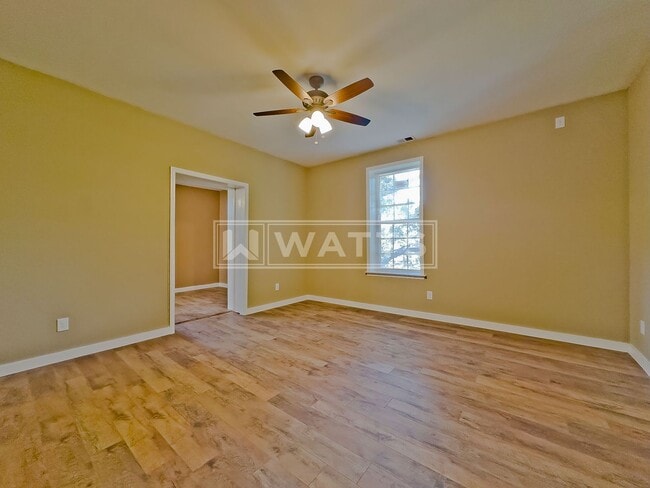 Building Photo - 1022 28th Pl S