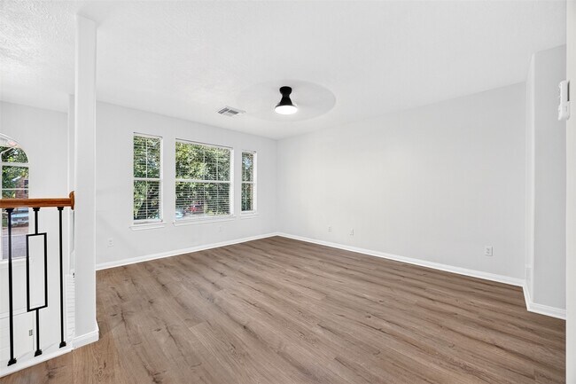 Building Photo - 17243 Valemist Ct