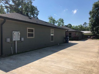 Building Photo - 301 Cypress St