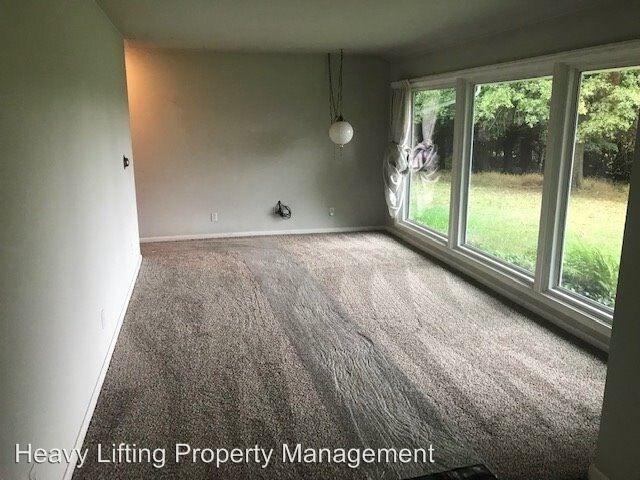 Building Photo - 3 br, 1 bath House - 210 Lawn Rd