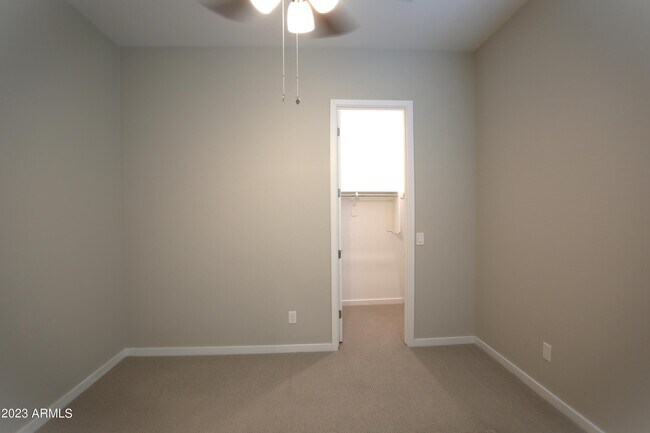 Building Photo - 1201 E Cherrywood Pl