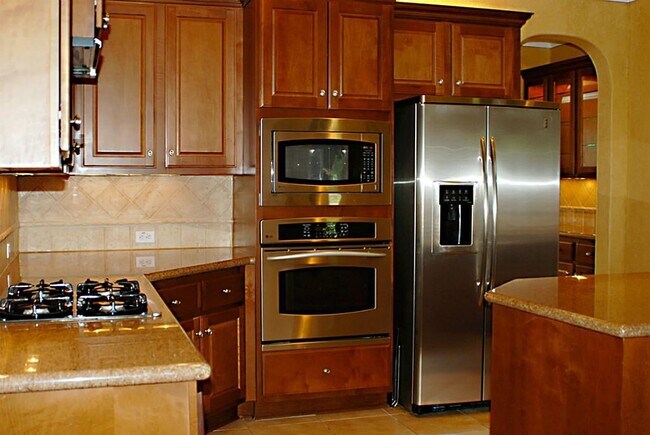Building Photo - 5014 Grand Phillips Ln