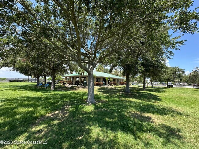 Building Photo - 616 Manatee Bay Dr
