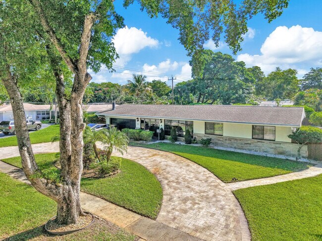 Building Photo - 836 Orchid Dr