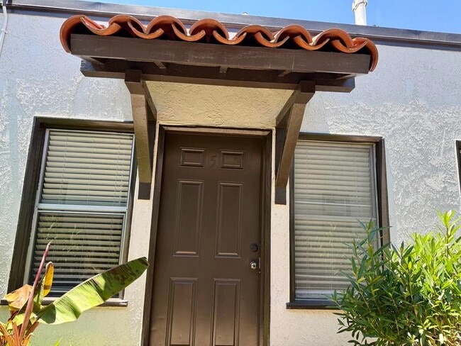 Interior Photo - 1750 1st St