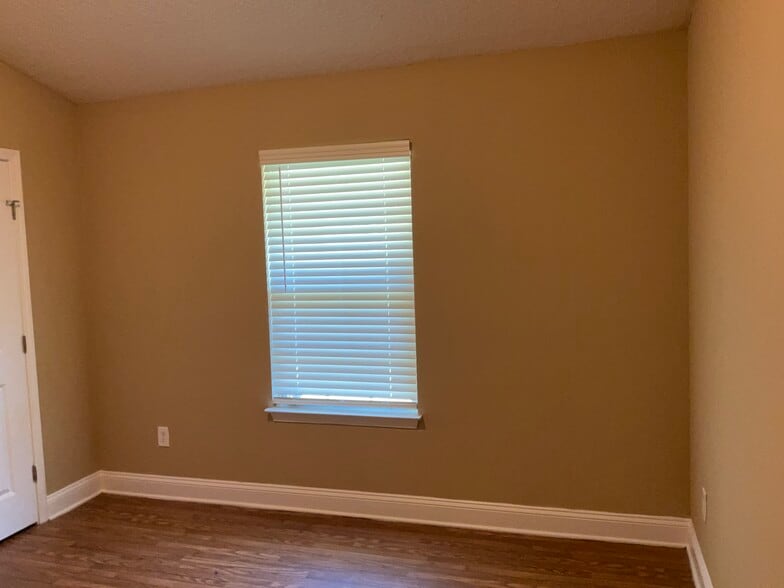 Building Photo - 2132 Cherokee Cove Trl