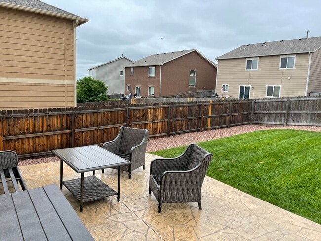 Building Photo - Beautiful 2 Story w/Finished Basement in D...