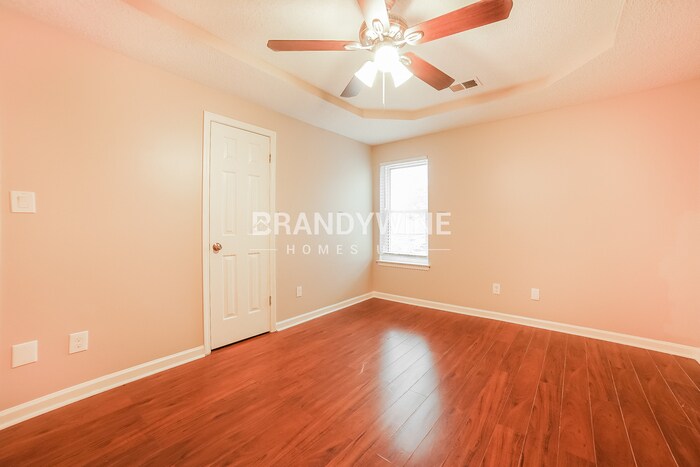 Building Photo - 6490 Saddleback Cir