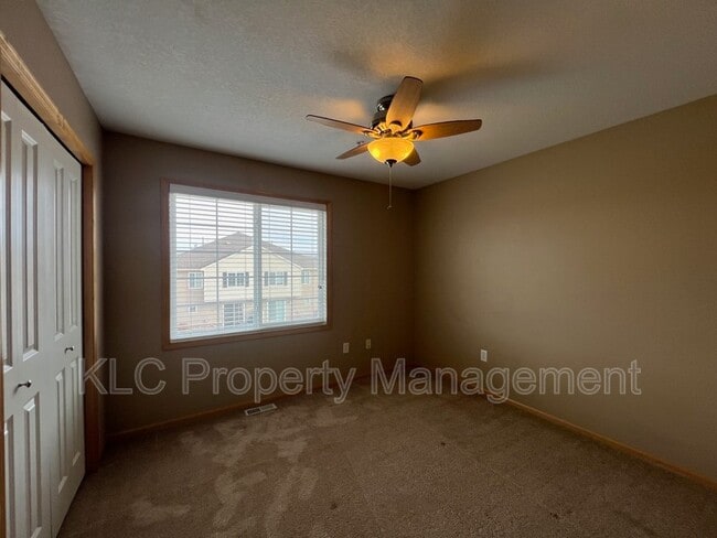 Building Photo - 662 86th St