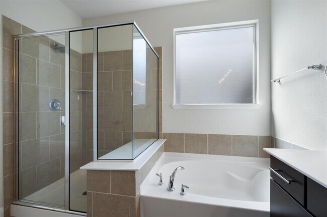 Building Photo - 209 Methodius Dr