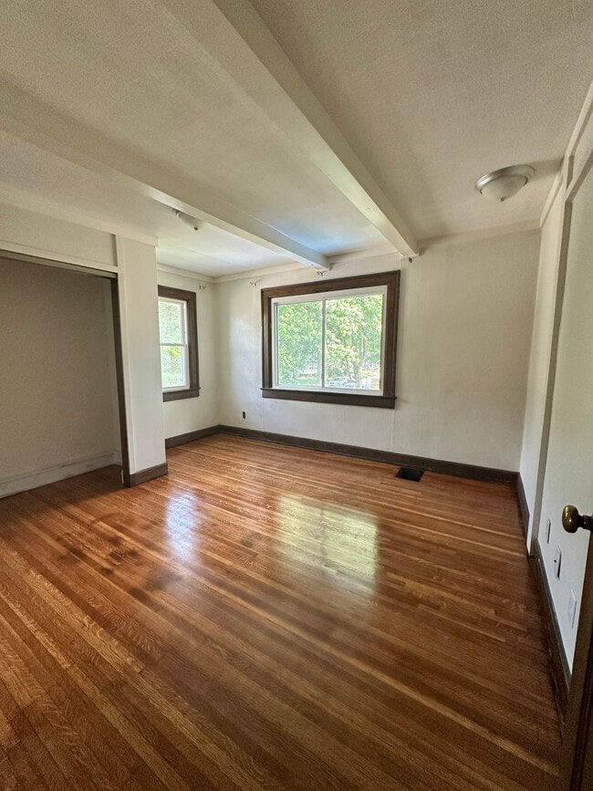 Building Photo - 5228 Carrollton Ave