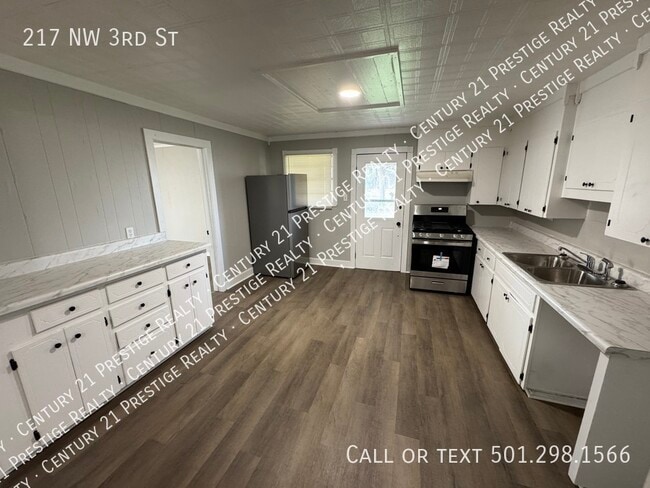 Building Photo - 217 NW 3rd St