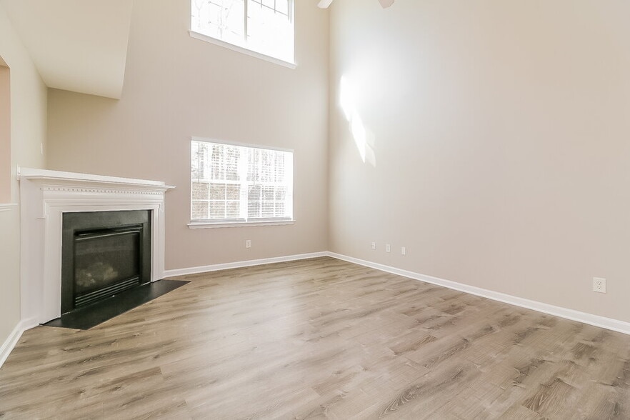 Building Photo - 1421 Cairo Way