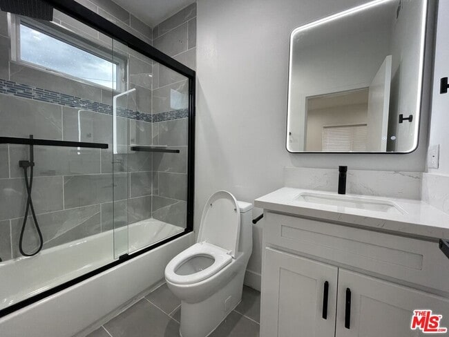 Building Photo - 1340 W 37th St