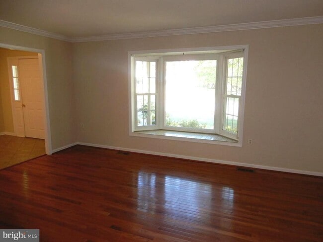 Building Photo - 7014 Maple Tree Ln