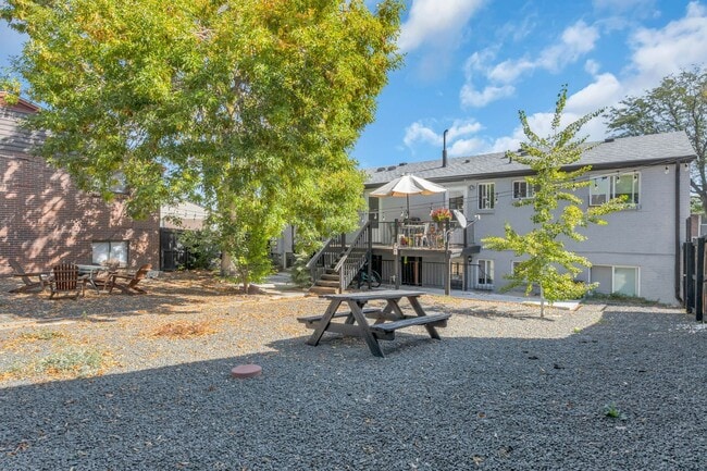 Building Photo - Remodeled 2 Bed, 1 Bath Condo in the Goldsmith Neighborhood!