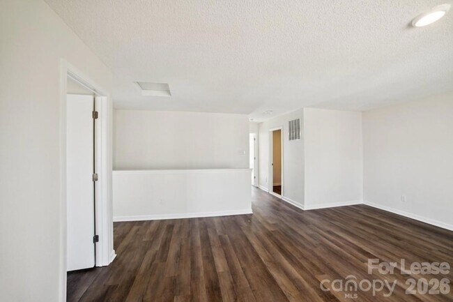 Building Photo - 776 Ladino Lane